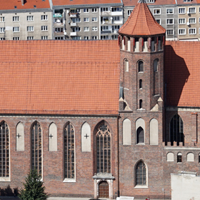 kościół Św. Mikołaja (dominikanów) - widok z wieży kościoła mariackiego