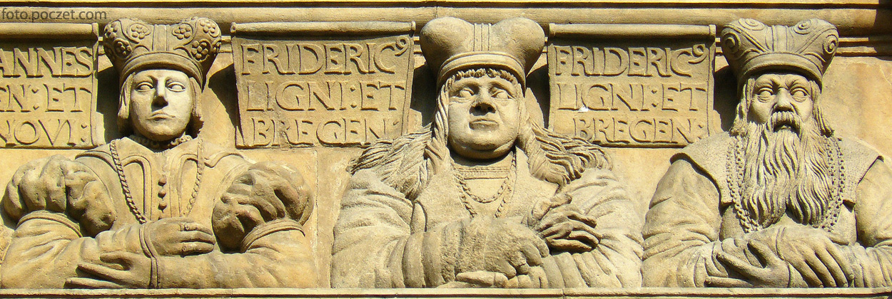 Jan I lubiński, Fryderyk I legnicki i Fryderyk II legnicki - fragment renesansowej fasady bramy wjazdowej zamku w Brzegu